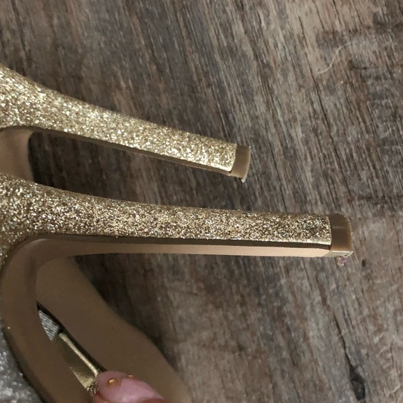 ✨Guess Silver and Gold Glitter Heels ✨ - Picture 4 of 4